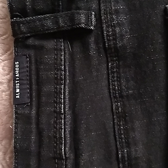 Black Almost Famous size 5 Jeans - Picture 5 of 5